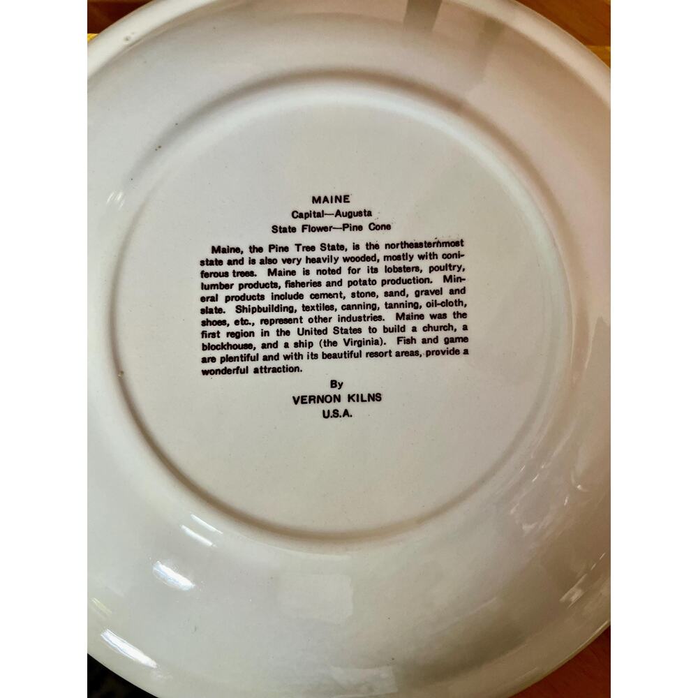 Vintage Vernon Kilns Maine Souvenir Plate, Paul H. Davidson Transferware - Picture 4 of 5